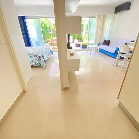 Reve De Sable Avec Jardin Et Parking